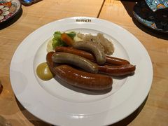 -LENBACH兰巴赫西餐啤酒坊(大连东港店)