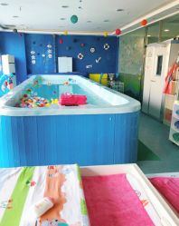 -海豚湾婴儿游泳(塘沽店)