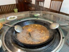 柴锅炖水库鱼-姥家大锅台水库渔家