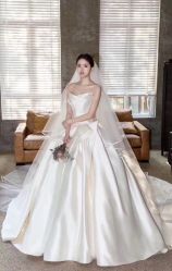 -LANYI COUTURE高级婚纱礼服改衣店