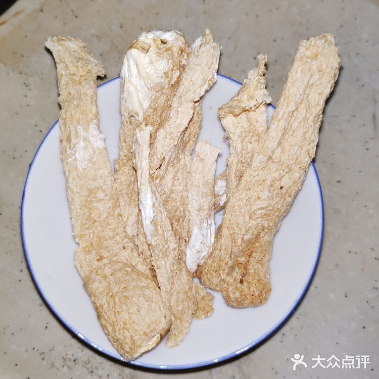 懒人必备技能——百搭枸杞白贝竹荪汤