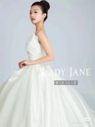 -Lady  Jane高端婚纱礼服馆