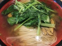 鸡汤面-泰煌鸡·上海白斩鸡·鸡汤面(万航店)