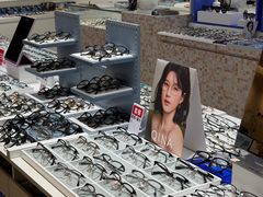 -美式眼镜·授权蔡司.依视路.尼康.豪雅.明月(南翔印象城店)