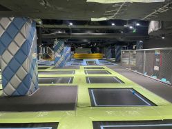 -反弹蹦床公园·亲子乐园·团建·派对(青岛融创茂店)