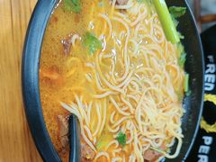 -志权牛肉面(灵山路店)