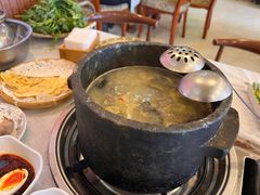 -鲁朗纳麦石锅鸡庄园