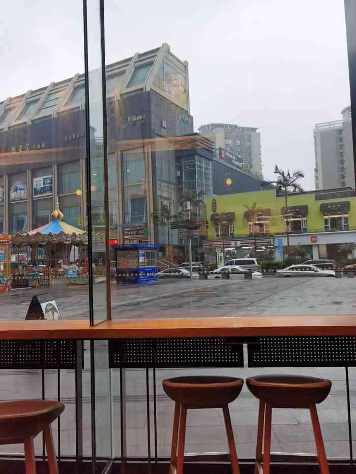 星巴克(中山沙溪星宝时代店)-"一早过来沙溪,太早了没事干,看到星宝有