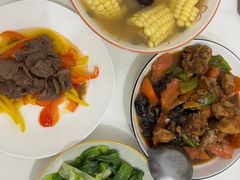 -乐禧母婴全自营月嫂(宝山店)