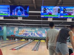 -极限PLAY运动娱乐新世界·团建派对表演休闲馆·室内高空游乐园