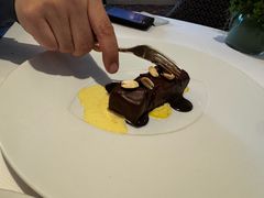 -AZUR聚(香格里拉饭店)