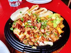 -Pistolera Mexican Cantina女枪手墨西哥餐厅(碧云路店)