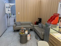 -视野联行眼镜·蔡司·尼康·豪雅·依视路(青浦宝龙店)