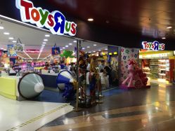 -玩具反斗城(正大广场店)