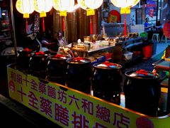 -六合夜市