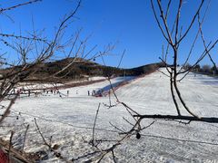 -秦皇古道滑雪场