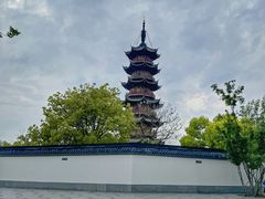 -龙华寺