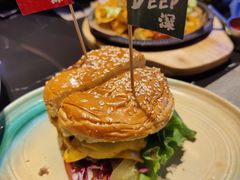 -DEEP·深美式餐吧(五棵松华熙LIVE店)
