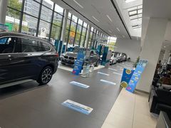 -上海宝信宝马4S店