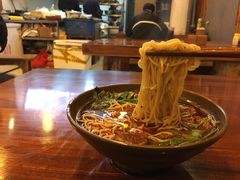特色牛肉面-巴津碗碗面(人和店)