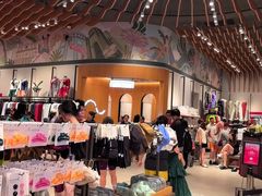 -lululemon(比斯特购物村店)
