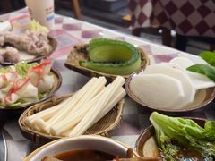 -赵美丽·重庆社区火锅·直营店(火车东站·中豪国际店)