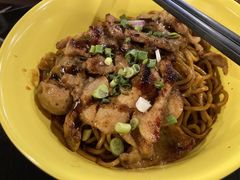 捞幼面-亞婆井·劲抽面食(铂顿城店)