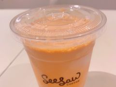 冰拿铁-Seesaw Coffee(上生新所店)