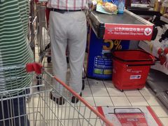 -家乐福(古北店)