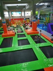 -蹦贝JumpingJack运动中心·炫飞蹦床(龙华店)
