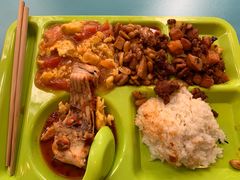 -同济大学本部学苑饮食广场