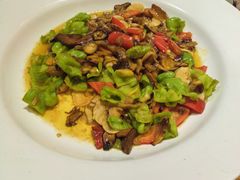 -老滇山寨•云南特色菜•地方菜•民族风情歌舞表演(金碧店)