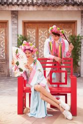 俏皮可爱-巴黎婚纱摄影工作室