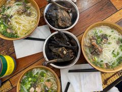 -正宗李家土鸡米线店