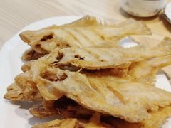 炸偏口鱼-方城小吃店