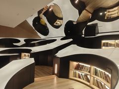 -涨巢·潮玩水疗局