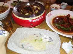 -鲁小三·大骨自助(金山总店)