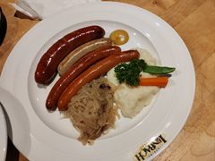 -LENBACH兰巴赫西餐啤酒坊(大连东港店)