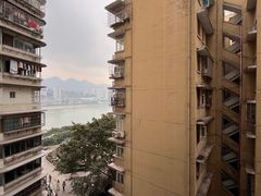 -白象居