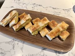 大黄黏米饼-奉天小馆·非遗东北菜(济南万象城店)