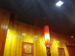 -愉肴麻辣香锅(中山路店)