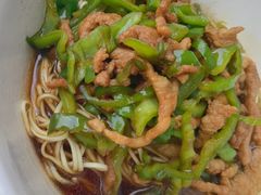 青椒肉丝盖浇面-花园茶楼(兴城西路店)
