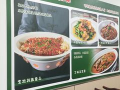 -湖南人家湘菜馆(镇江路店)