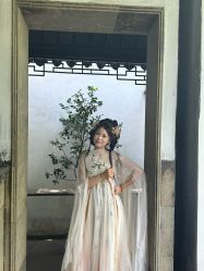 -一揽芳华汉服旗袍体验馆(拙政园店)