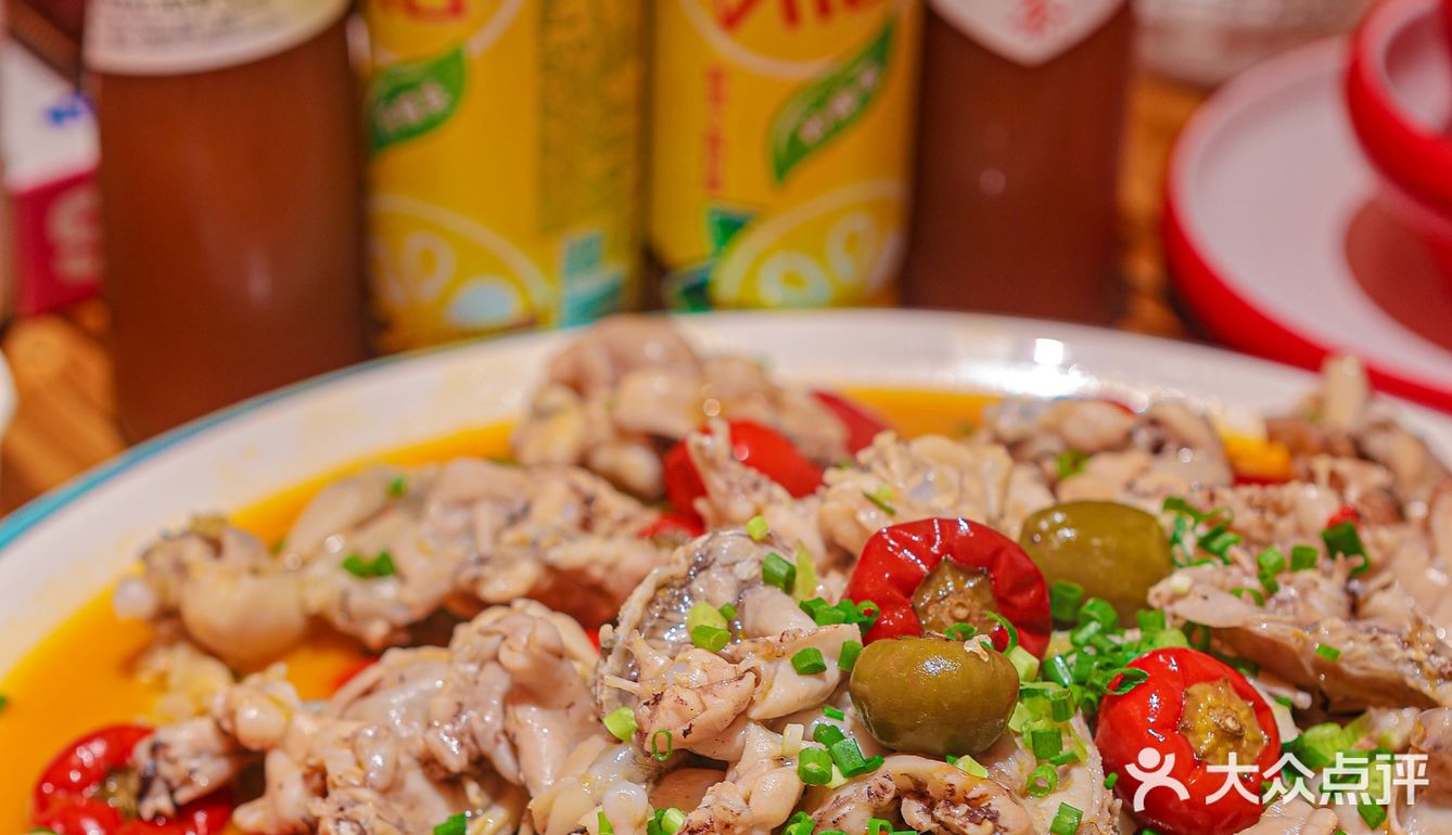 南京这家泡椒牛蛙饭巨巨巨好吃阿，说好晚上不吃饭的呢😭