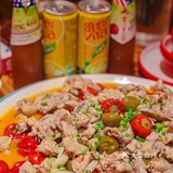 南京这家泡椒牛蛙饭巨巨巨好吃阿，说好晚上不吃饭的呢😭