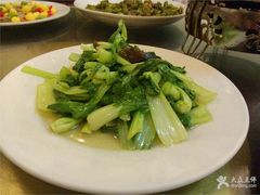 -余杨鸭鸭餐厅