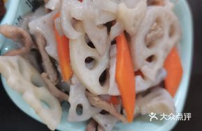 Lotus Root Slices with Shredded Pork