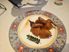 脆皮妙龄乳鸽-潮上潮(南中环店)