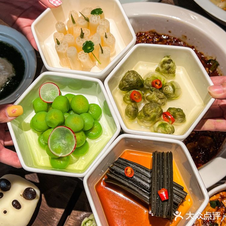 南京川菜❗️双拼水煮牛肉拌面🍜太好吃咯